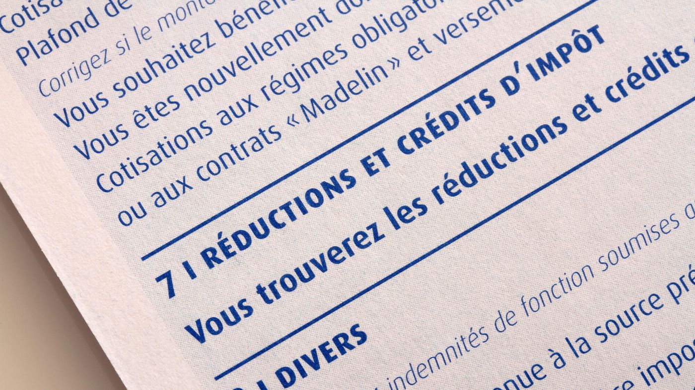 découvrez tout ce qu'il faut savoir sur le crédit d'impôt pour les panneaux solaires en 2025. maximisez vos économies et informez-vous sur les conditions d'éligibilité, les avantages fiscaux et les démarches à suivre pour profiter de cette aide gouvernementale.