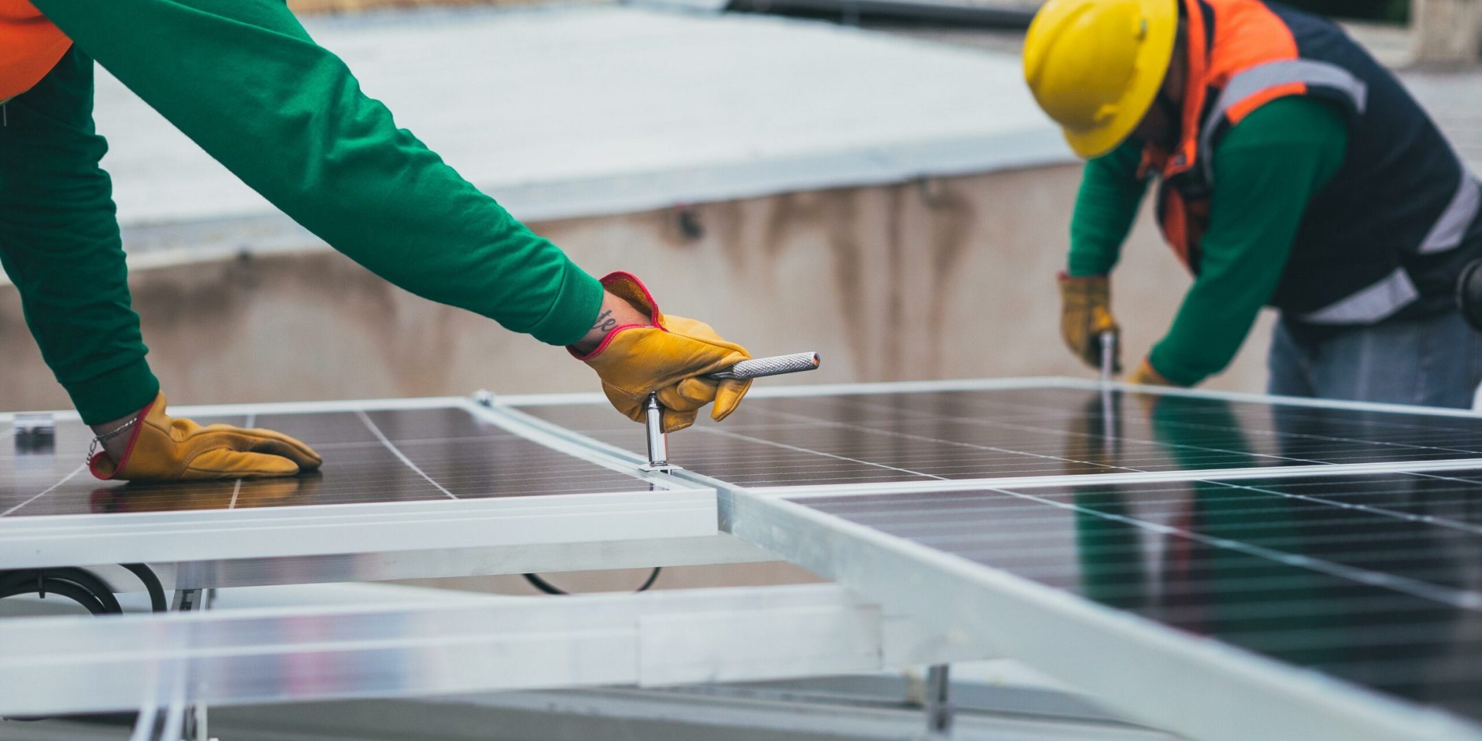 découvrez comment bénéficier du crédit d'impôt pour l'installation de panneaux solaires en france. informez-vous sur les avantages fiscaux, les critères d'éligibilité et les démarches à suivre pour optimiser votre transition énergétique tout en réduisant vos impôts.