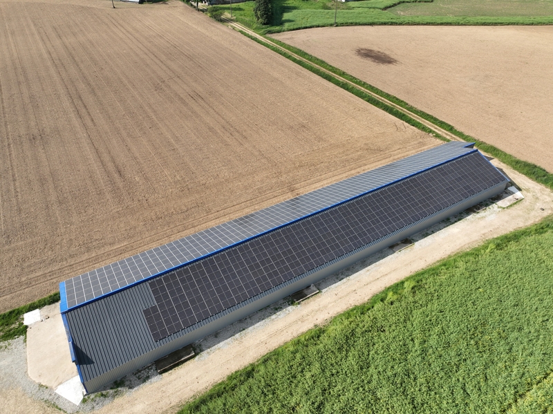 découvrez notre ferme photovoltaïque, un projet innovant dédié à la production d'énergie solaire durable. apprenez comment cette installation contribue à la transition énergétique, réduit l'empreinte carbone et offre une solution écologique pour un avenir plus vert.