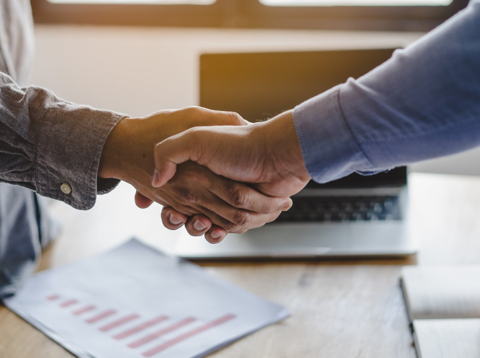 découvrez tout ce que vous devez savoir sur la décennale pv : la garantie essentielle pour les installations photovoltaïques. protégez votre investissement avec des informations claires sur les obligations, les avantages et les démarches à suivre pour bénéficier de cette assurance. ne laissez aucune ombre sur votre projet solaire !