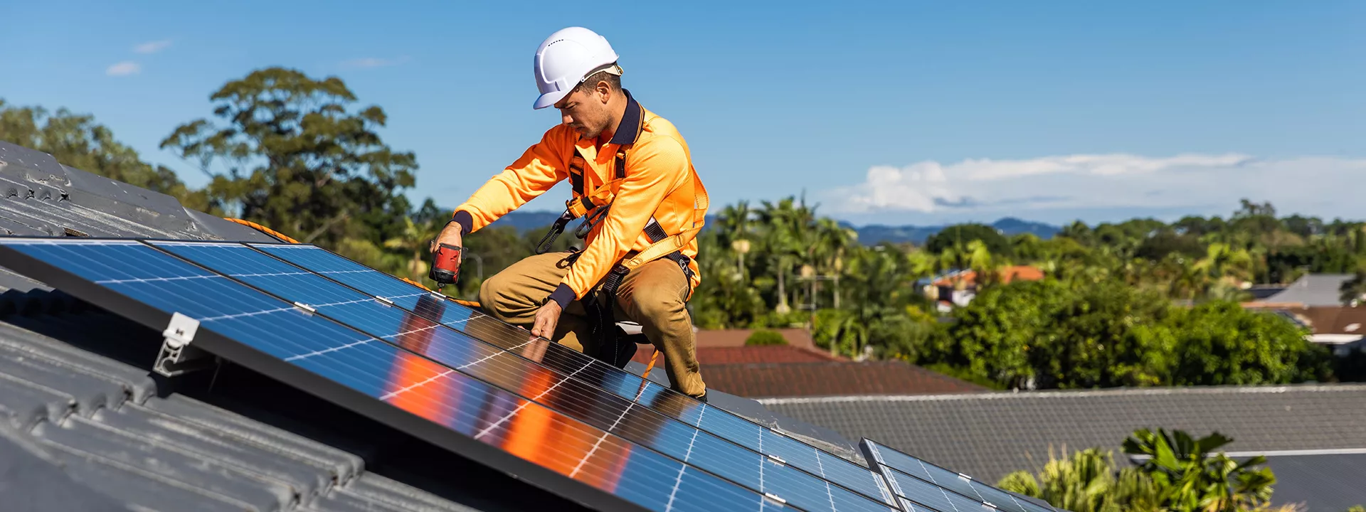 découvrez comment remplir votre déclaration de revenus pour les installations photovoltaïques. informez-vous sur les obligations fiscales, les déductions possibles et les avantages financiers liés à votre production d'énergie solaire.