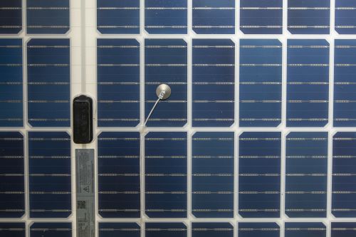 découvrez les défis du photovoltaïque, une technologie révolutionnaire qui transforme l'énergie solaire en électricité. explorez les obstacles techniques, économiques et environnementaux que rencontrent les acteurs du secteur, ainsi que les solutions innovantes pour surmonter ces défis et maximiser l'efficacité énergétique.