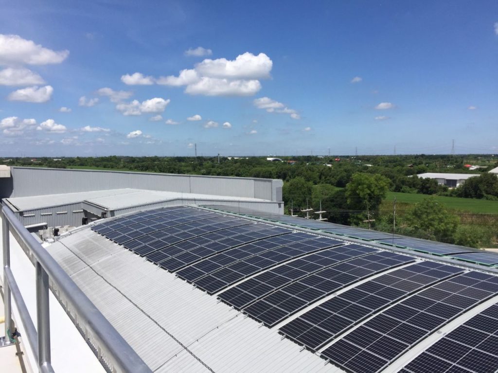 découvrez notre guide complet sur le démontage photovoltaïque, incluant les étapes essentielles, les précautions à prendre, et les conseils d'experts pour assurer une désinstallation sécurisée de vos panneaux solaires.