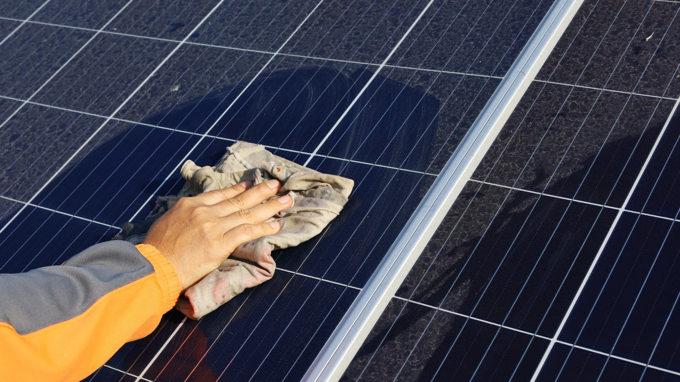 découvrez nos services professionnels de désinstallation de panneaux photovoltaïques. assurez la sécurité et l'efficacité de votre installation solaire en confiant cette tâche à notre équipe d'experts. nous garantissons un service rapide et soigné, respectant toutes les normes environnementales.