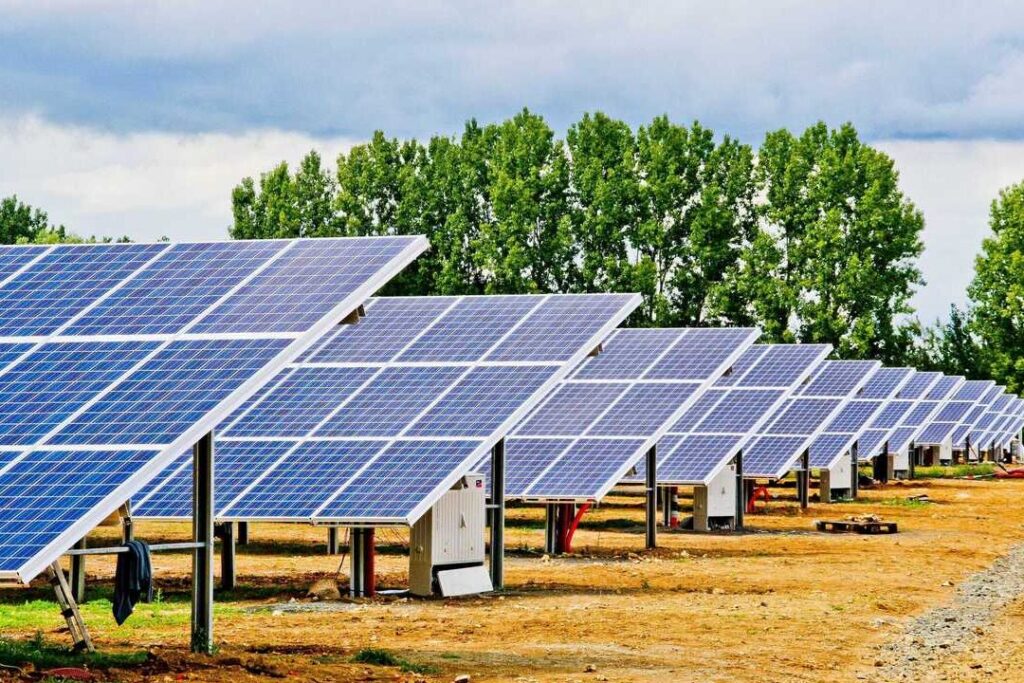 obtenez votre devis personnalisé pour l'installation de panneaux solaires. comparez les offres, bénéficiez d'un accompagnement sur mesure et commencez à réduire vos factures d'énergie tout en contribuant à la transition énergétique.