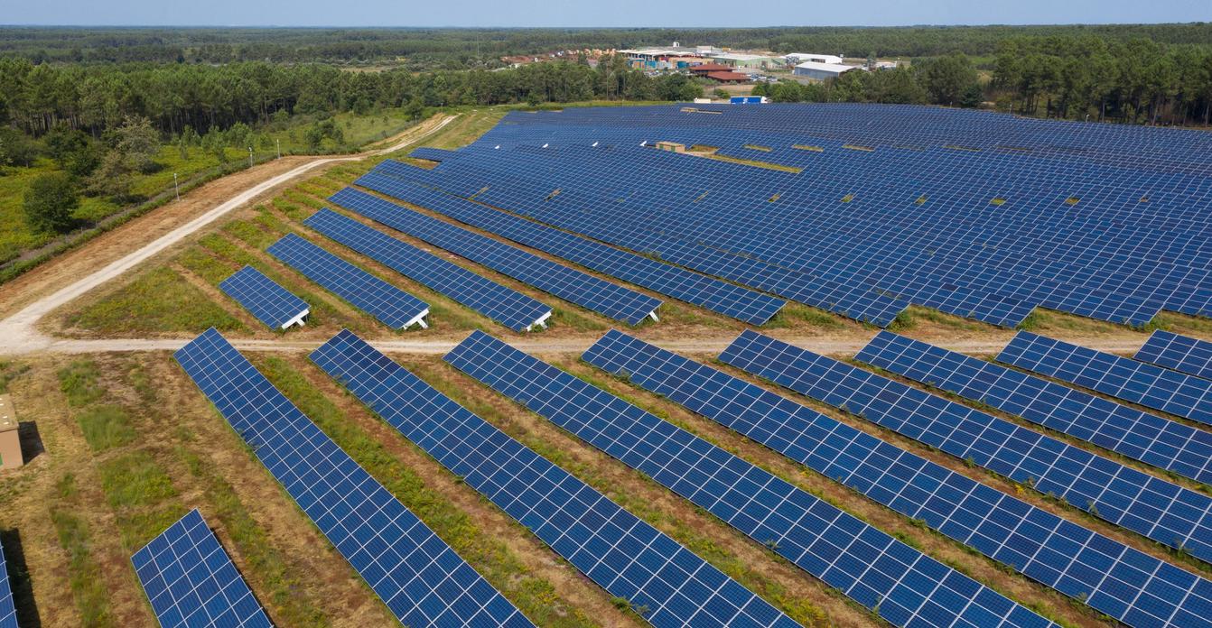 découvrez tout sur les panneaux photovoltaïques : avantages, fonctionnement, entretien et discussions autour des innovations et des tendances du marché. rejoignez la conversation et informez-vous sur l'énergie solaire !