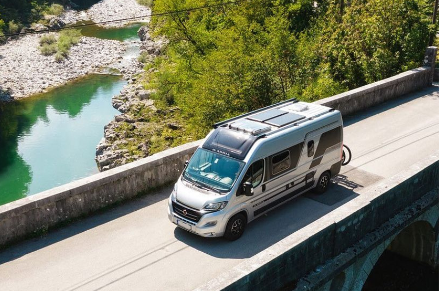 découvrez la durée de vie des panneaux solaires pour camping-car et comment optimiser leur performance. informez-vous sur les facteurs influençant leur longévité et les meilleures pratiques pour profiter d'une autonomie énergétique lors de vos voyages.
