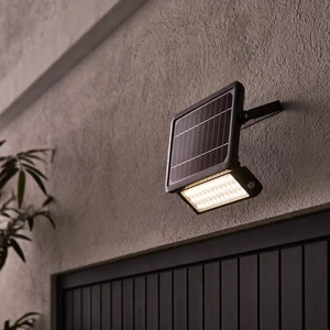 découvrez notre sélection d'éclairages solaires chez leroy merlin. idéaux pour illuminer vos espaces extérieurs de manière écologique et économique, nos produits allient design et performance. profitez d'une lumière douce et agréable tout en réduisant votre empreinte carbone. optez pour l'éclairage solaire et transformez votre jardin en un havre de paix.