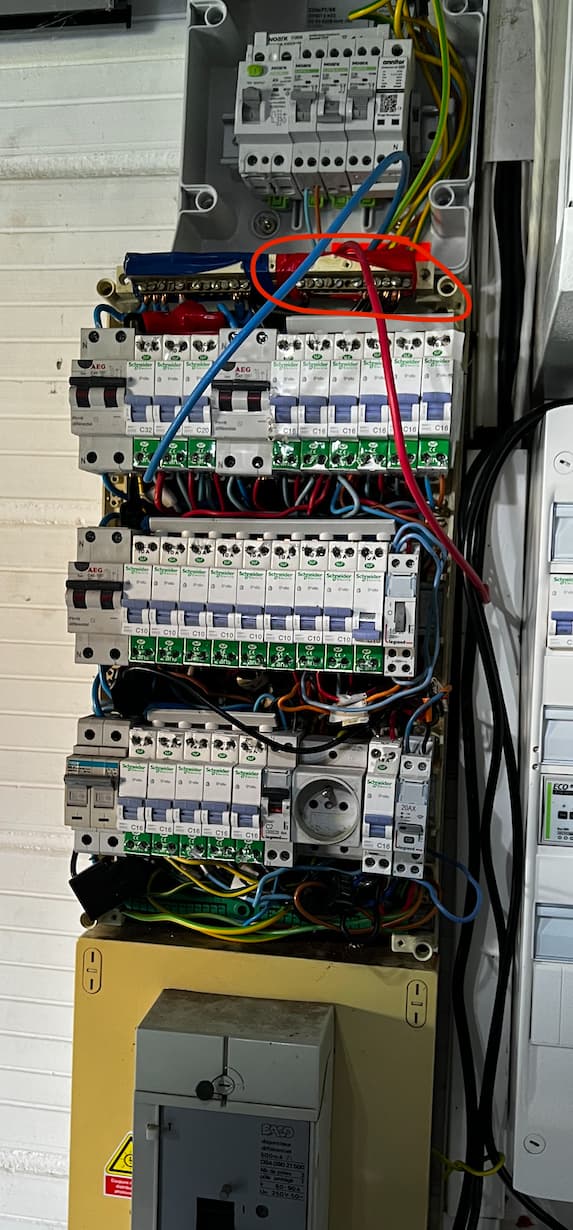 découvrez l'ecu-c, une unité de contrôle innovante pour optimiser les performances de votre véhicule. offrant des solutions avancées de gestion moteur, cet équipement améliore la fiabilité et l'efficacité. idéal pour les passionnés d'automobile et les professionnels du secteur, l'ecu-c allie technologie de pointe et facilité d'utilisation.