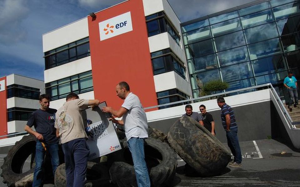 découvrez edf, leader de la production d'électricité en france, engagé vers une énergie durable et renouvelable. informez-vous sur ses innovations et son rôle clé dans la transition énergétique.