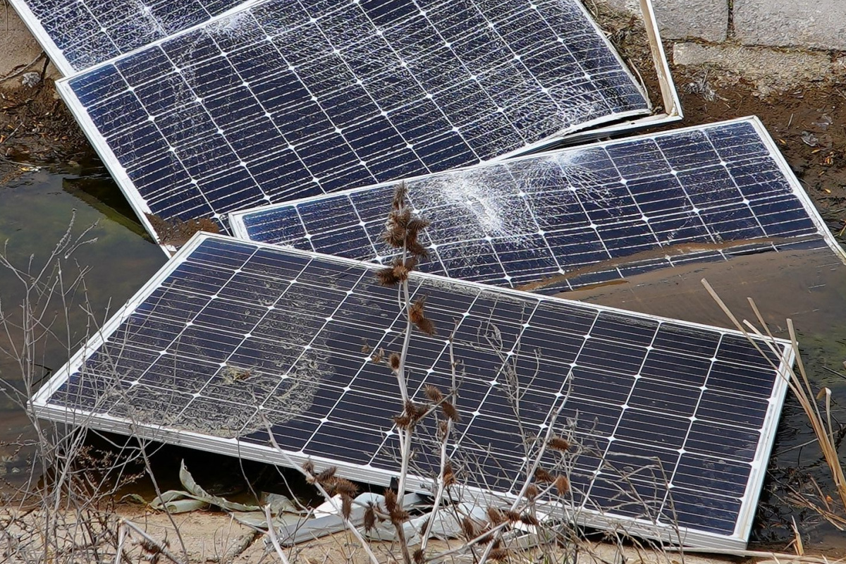 découvrez les impacts des panneaux photovoltaïques sur la santé humaine et l'environnement. analysez les bénéfices, les risques potentiels et les recherches récentes concernant l'utilisation de l'énergie solaire. informez-vous sur la sécurité et le bien-être liés à cette source d'énergie renouvelable.