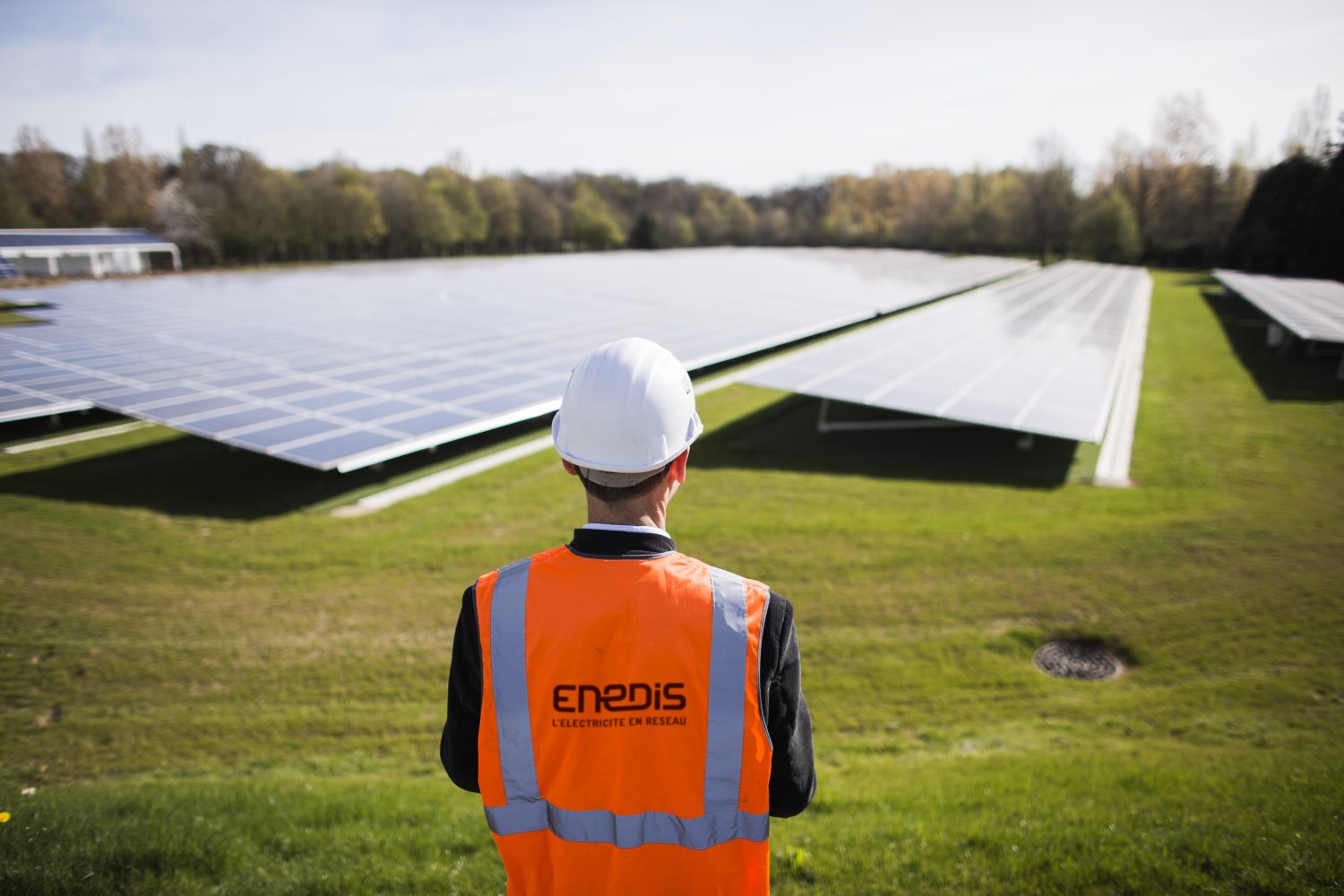 découvrez enedis et ses solutions photovoltaïques pour maximiser l'énergie solaire de votre domicile. informez-vous sur les installations, le fonctionnement et les avantages des panneaux solaires avec enedis.