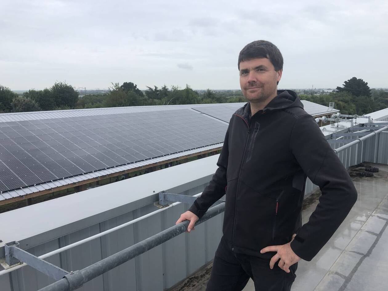 découvrez enedis pv, votre partenaire pour des solutions photovoltaïques durables et performantes. apprenez comment optimiser votre production d'énergie solaire et contribuer à la transition énergétique grâce à des installations adaptées à vos besoins.