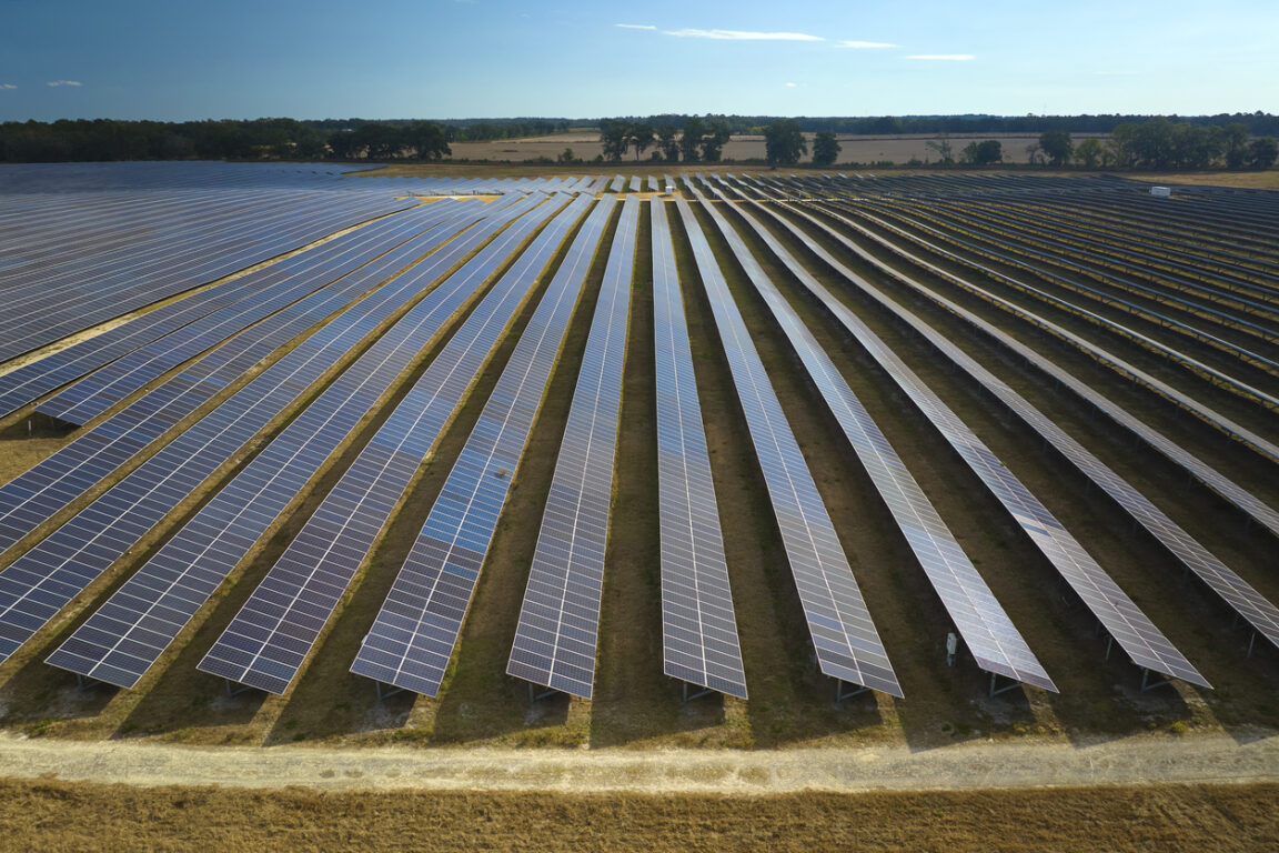 découvrez les avantages de l'énergie solaire, une source d'énergie renouvelable et durable qui aide à réduire votre facture d'électricité tout en préservant l'environnement. apprenez comment installer des panneaux solaires et comment cette technologie peut transformer votre foyer.