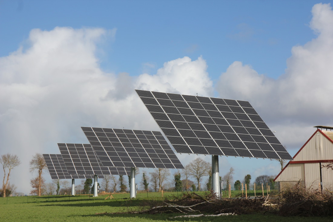 découvrez comment l'énergie solaire avicole révolutionne l'élevage de volailles en offrant des solutions durables et économiques. optimisez votre production tout en réduisant votre empreinte carbone grâce à nos conseils et technologies innovants.