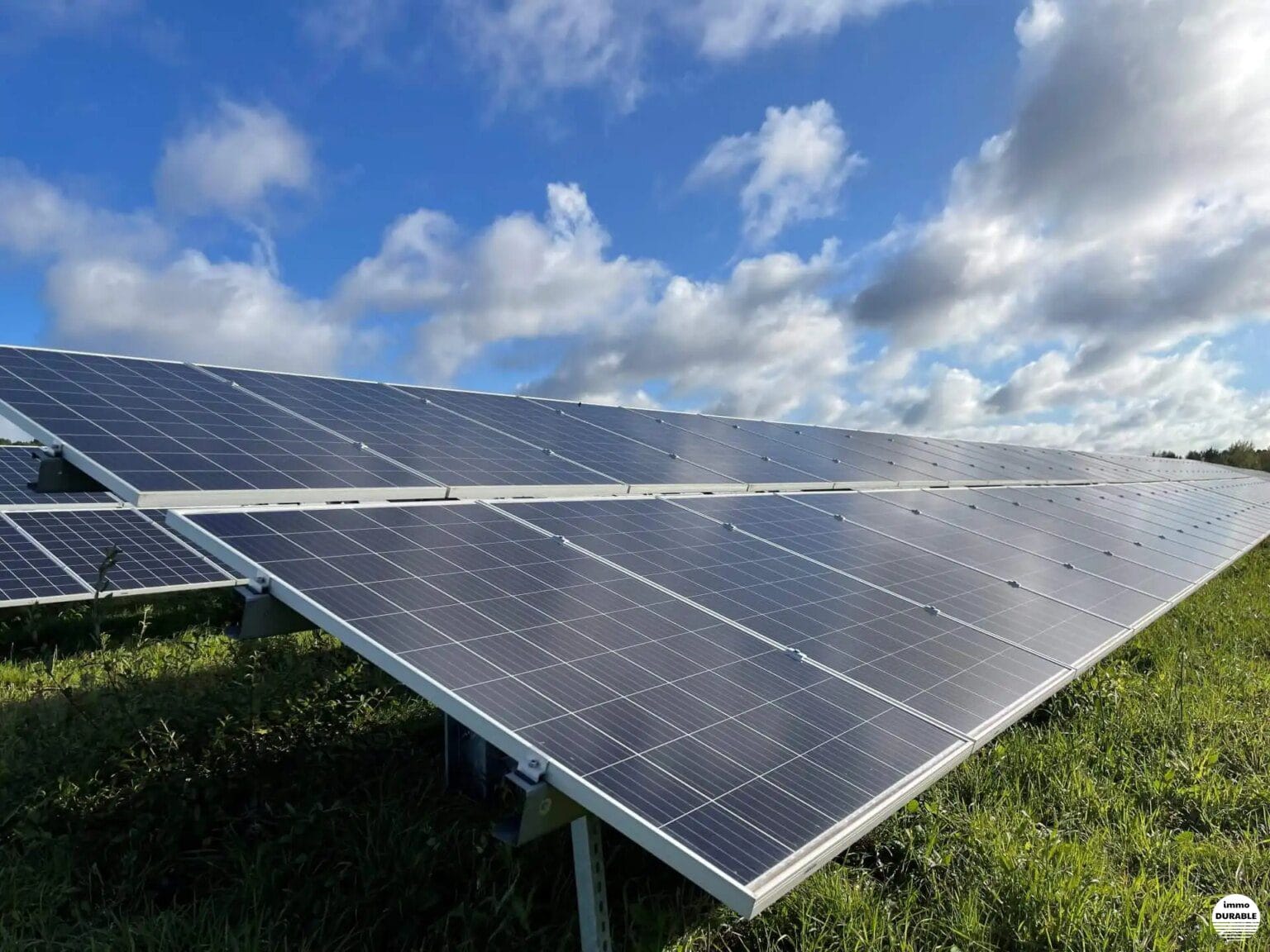 découvrez comment l'énergie solaire durable transforme notre avenir en fournissant une source d'énergie propre et renouvelable. informez-vous sur les avantages environnementaux et économiques de cette technologie innovante.