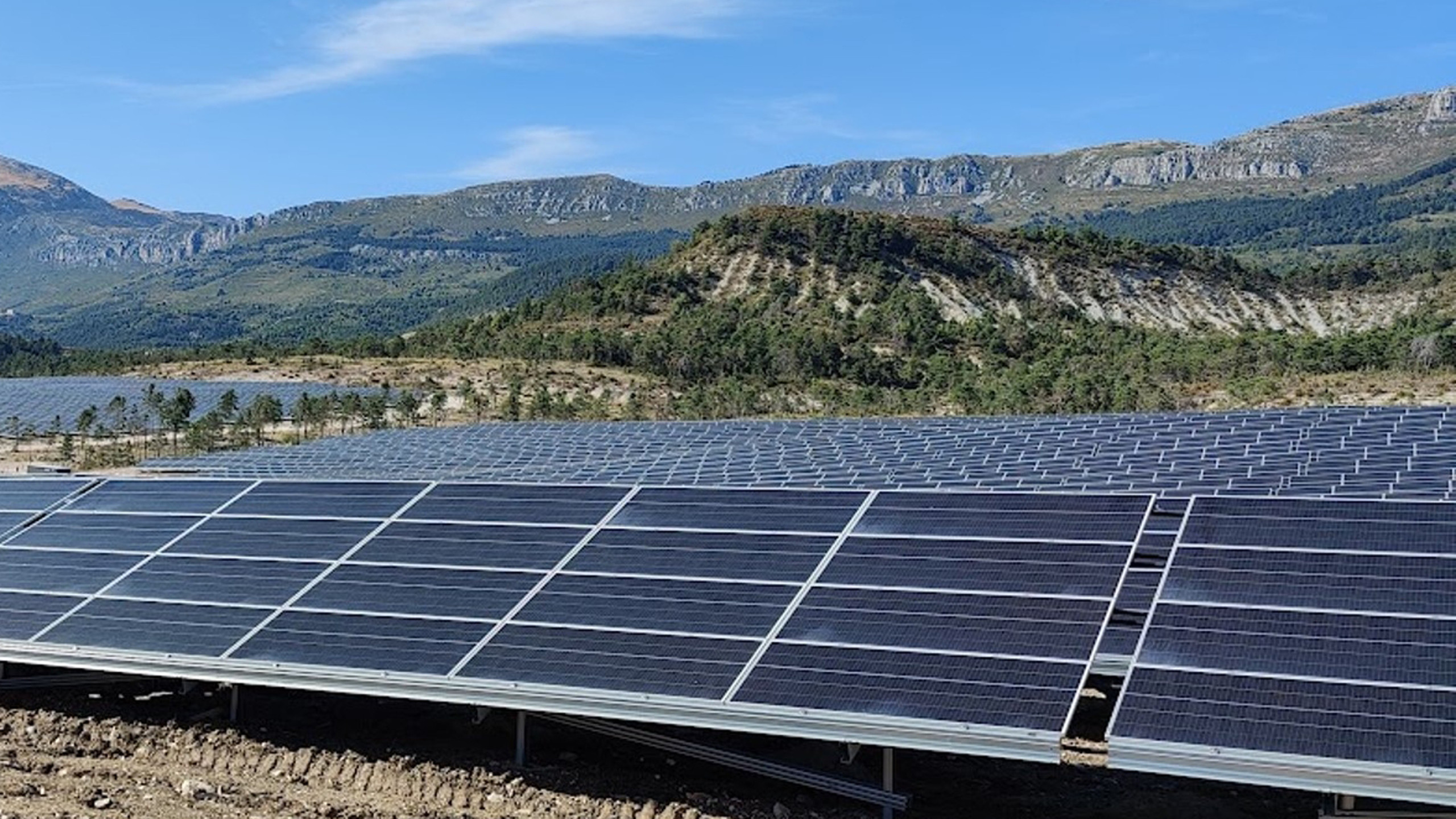 découvrez engie solar, votre expert en solutions solaires durables. investissez dans l'énergie photovoltaïque pour réduire vos factures d'électricité et contribuer à un avenir plus vert. profitez d'une installation clé en main, d'un suivi personnalisé et d'une technologie de pointe pour maximiser votre production d'énergie renouvelable.