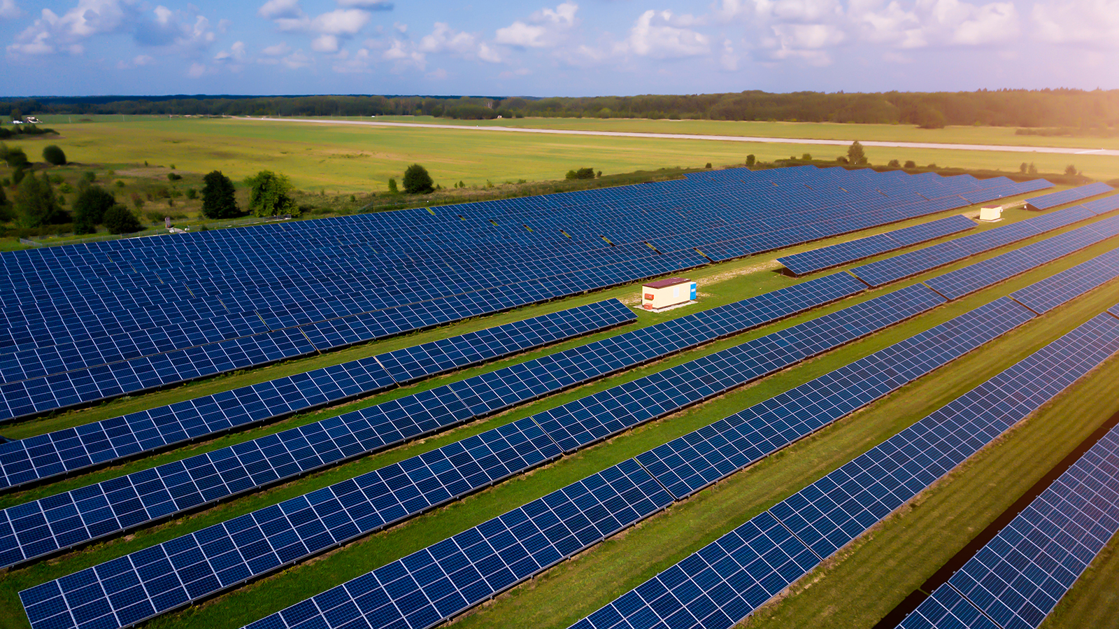 découvrez les enjeux clés de l'énergie photovoltaïque en france, de l'impact sur la transition énergétique à ses avantages économiques et environnementaux. plongez dans les défis et opportunités que présente cette source d'énergie renouvelable en pleine expansion.