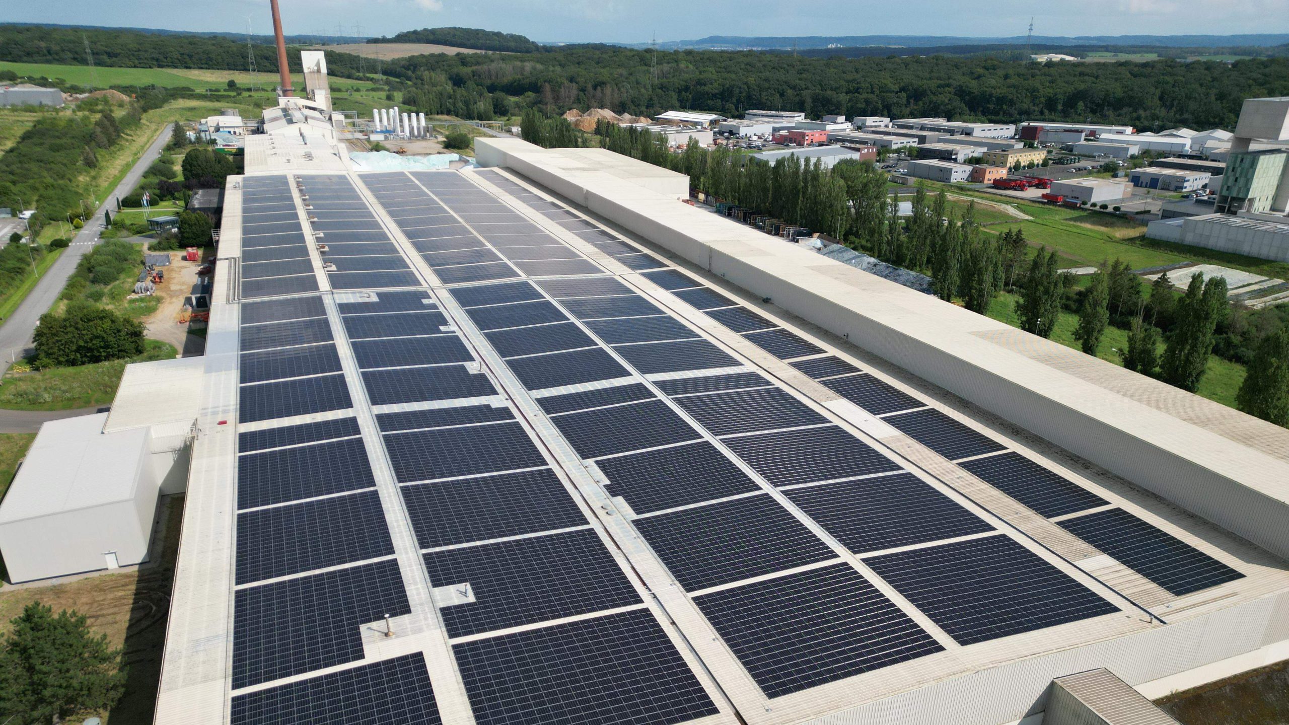 découvrez les meilleures entreprises photovoltaïques qui transforment l'énergie solaire en solutions durables. optimisez votre consommation énergétique et réduisez votre empreinte carbone grâce à des experts en installation de panneaux solaires.