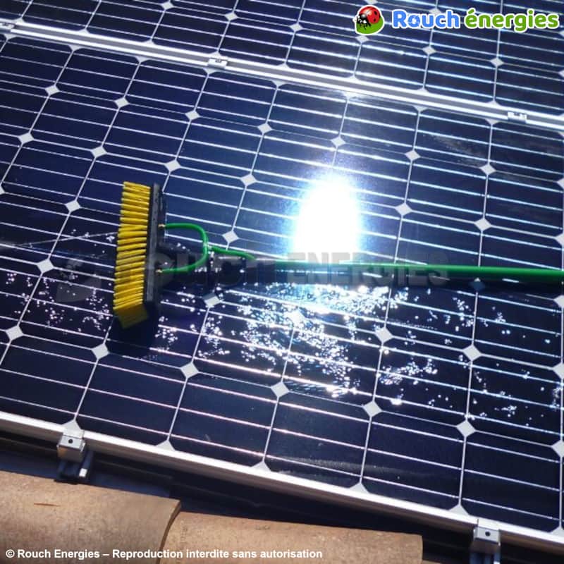 découvrez l'importance de l'entretien de vos panneaux solaires pour maximiser leur efficacité et prolonger leur durée de vie. apprenez les meilleures pratiques, les conseils d'experts et les services disponibles pour garantir un fonctionnement optimal de votre installation solaire.