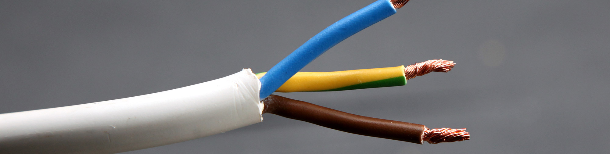 découvrez l'importance de l'équilibrage triphasé pour optimiser la performance de votre installation électrique. apprenez comment un bon équilibrage contribue à la réduction des pertes d'énergie, à l'augmentation de la durée de vie de vos équipements et à la maintenance préventive.