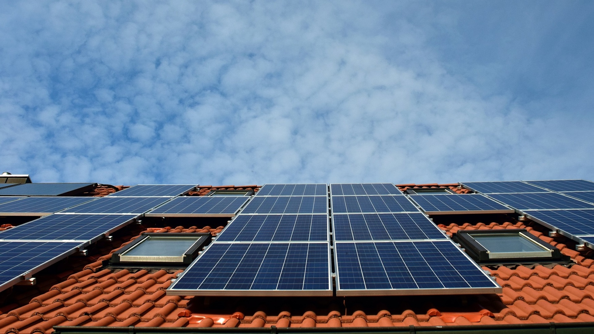 découvrez les escroqueries les plus courantes liées aux investissements photovoltaïques sur notre forum. partagez vos expériences, posez vos questions et protégez-vous des arnaques dans le secteur des énergies renouvelables.