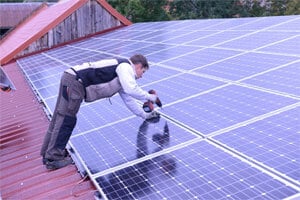 découvrez edf enr solaire, votre expert en solutions d'énergie solaire pour un avenir durable. profitez de l'énergie renouvelable, réduisez vos factures et participez à la transition énergétique grâce à des installations performantes et adaptées à vos besoins.