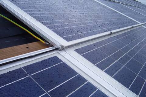 assurez la durabilité de vos panneaux solaires grâce à nos solutions d'étanchéité efficaces. protégez votre investissement contre les intempéries et améliorez la performance de vos installations photovoltaïques avec des techniques adaptées et des matériaux de qualité.