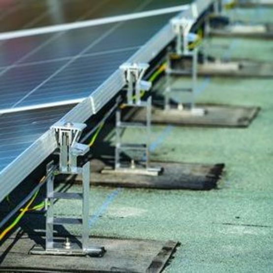 découvrez nos solutions d'étanchéité pour panneaux photovoltaïques (pv) garantissant durabilité et performance. protégez votre installation contre les infiltrations d'eau et maximisez son efficacité avec nos produits spécialisés.