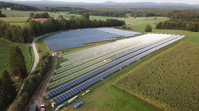 découvrez notre étude photovoltaïque en bretagne, une analyse approfondie des opportunités et des avantages de l'énergie solaire dans cette région. informez-vous sur les solutions durables, le potentiel énergétique et les projets en cours pour un avenir plus vert.