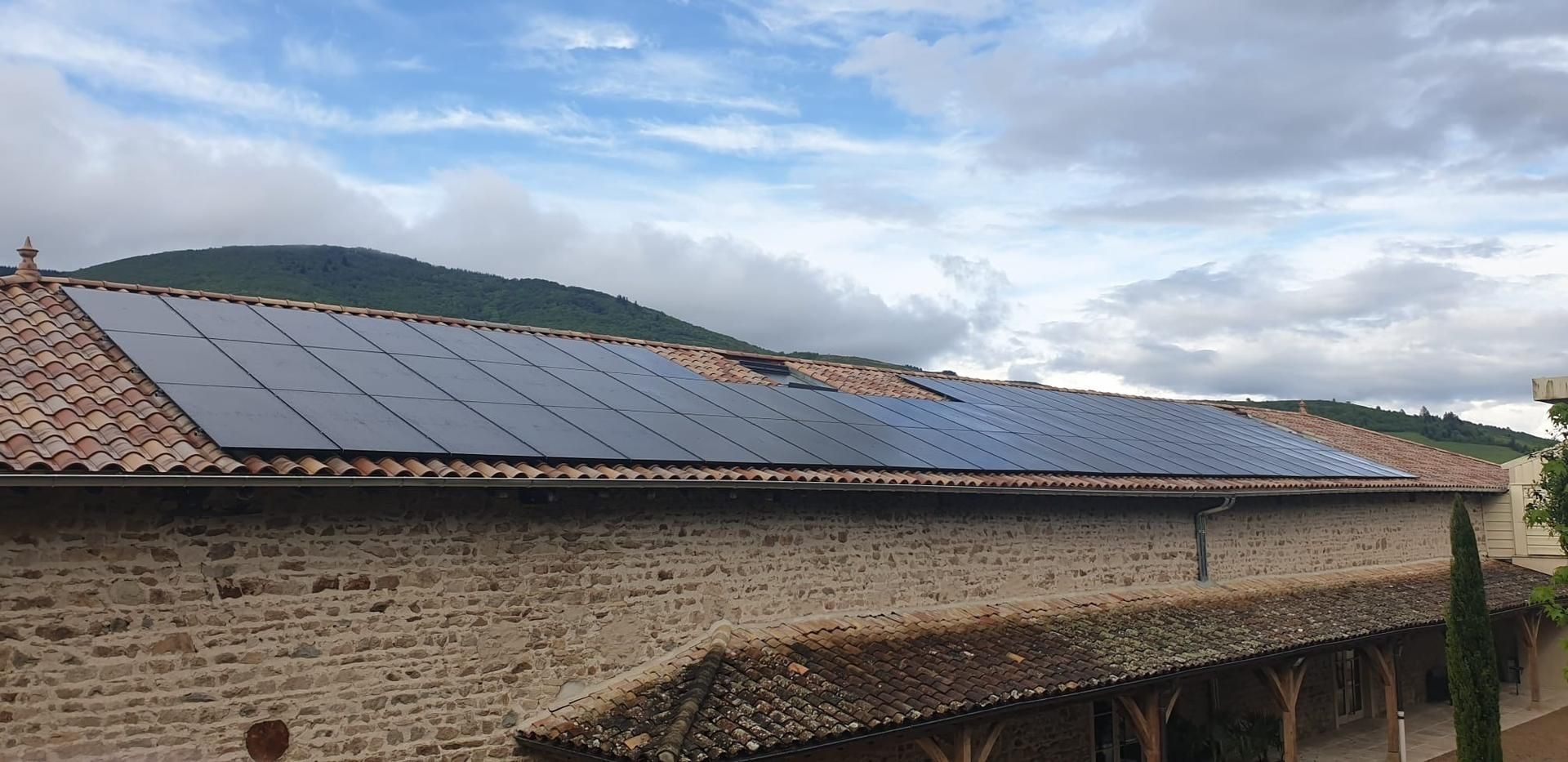 découvrez nos solutions de panneaux photovoltaïques à lyon pour réduire vos factures d'énergie et contribuer à la transition énergétique. profitez d'une installation professionnelle et adaptée à vos besoins.