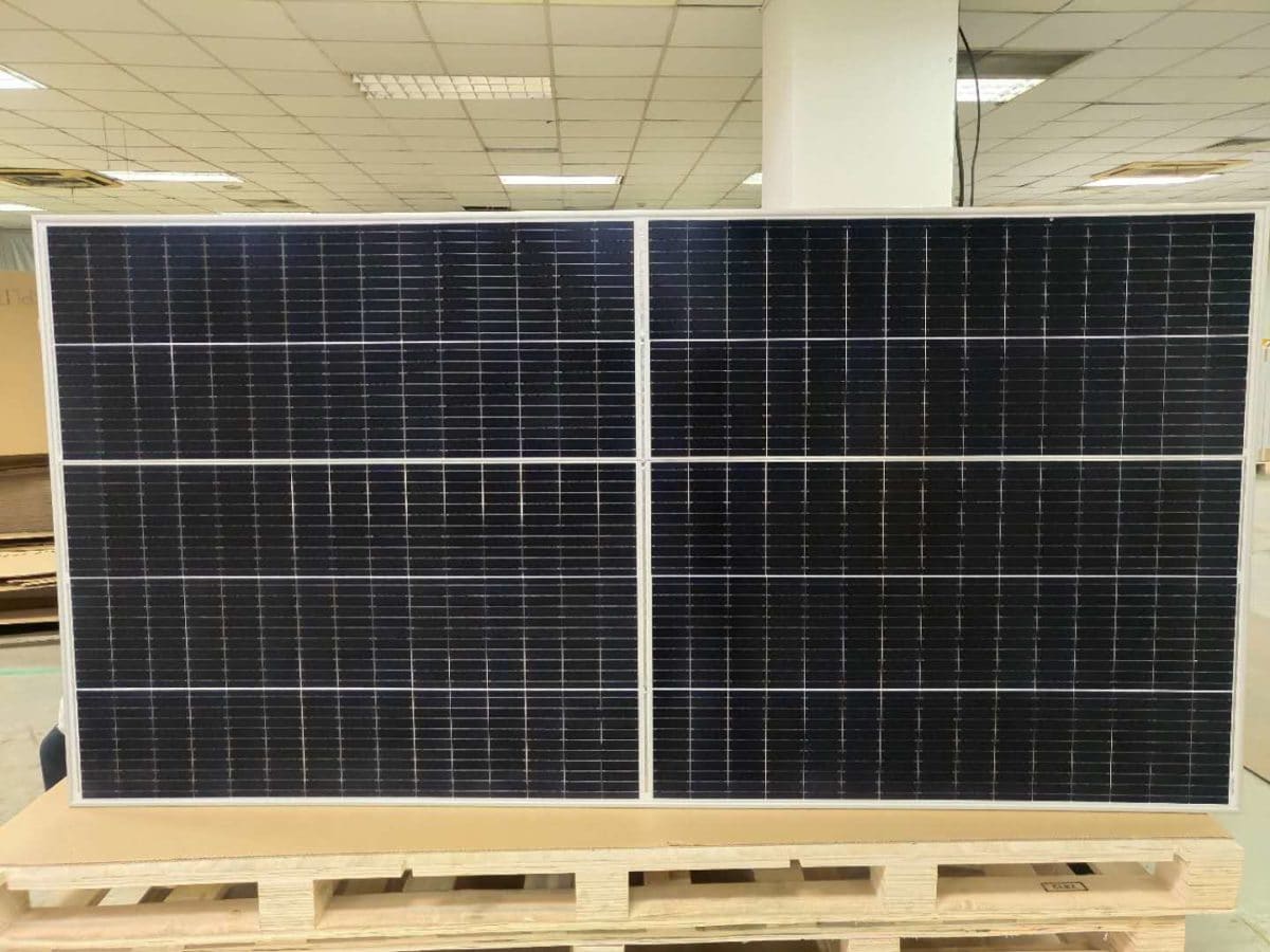 découvrez les meilleurs fabricants de panneaux solaires en france. comparez les offres, profitez d'une énergie renouvelable et respectueuse de l'environnement pour votre maison ou entreprise. informez-vous sur les technologies et les avantages des panneaux solaires pour un avenir durable.