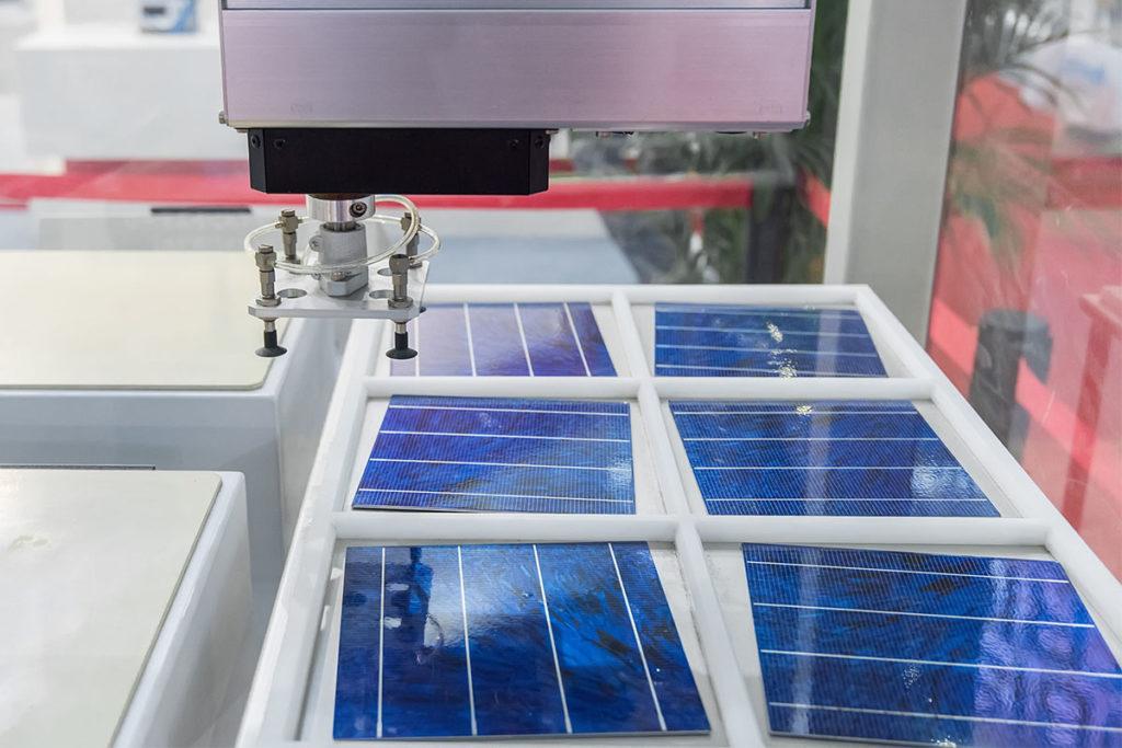 découvrez le processus de fabrication photovoltaïque, une méthode innovante pour convertir la lumière du soleil en énergie. explorez les techniques, matériaux et technologies qui rendent cette source d'énergie renouvelable accessible et durable.