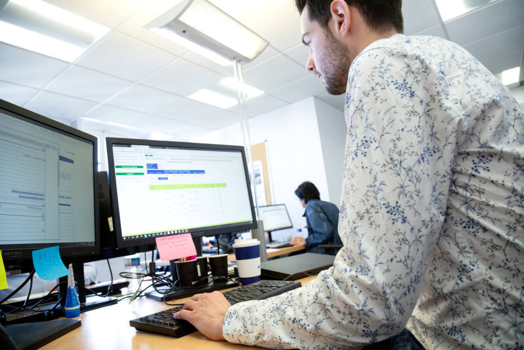 découvrez tout ce qu'il faut savoir sur la facturation enedis : compréhension des factures, options de paiement, et conseils pour gérer votre consommation d'électricité efficacement.