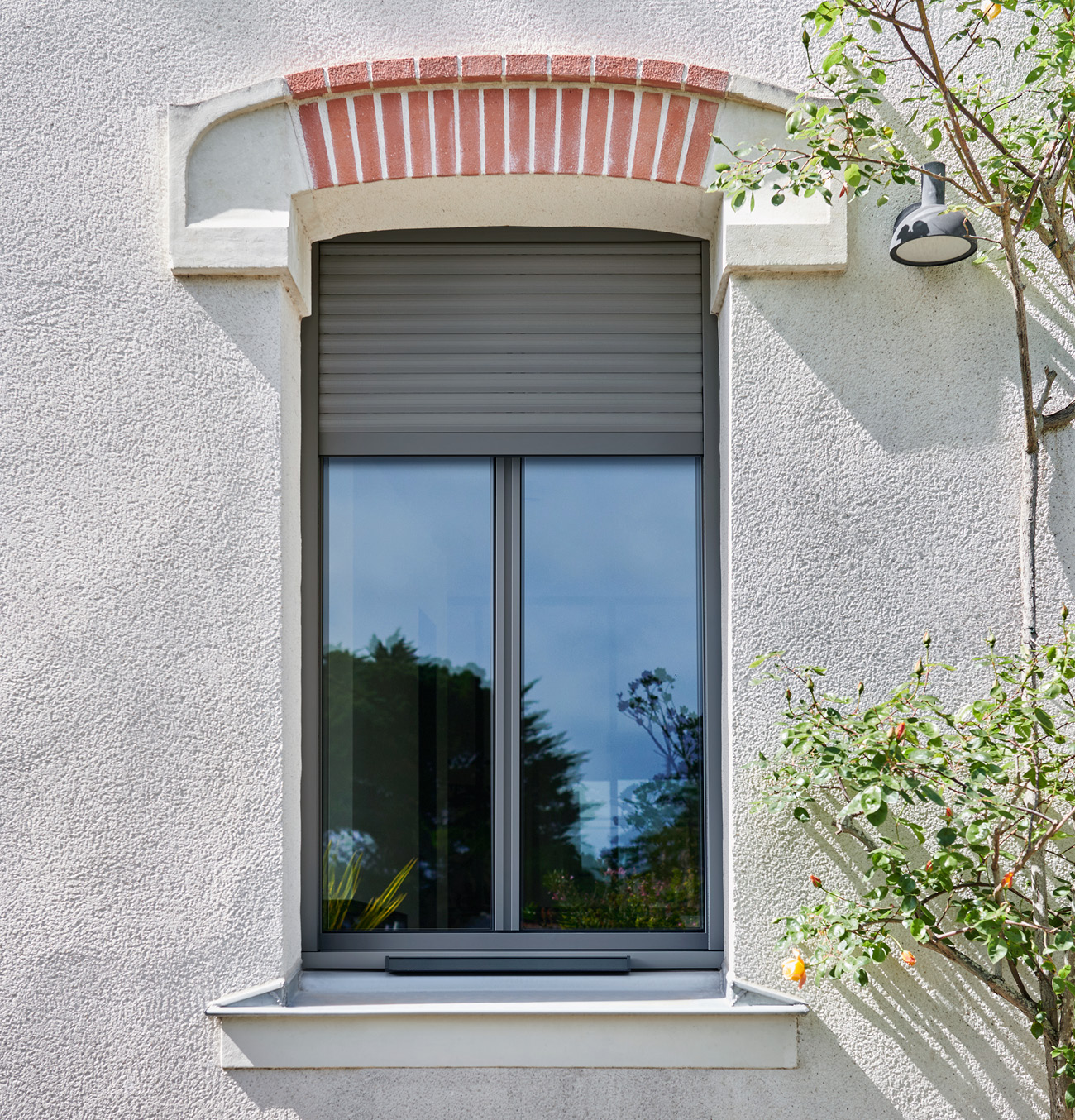 découvrez les fenêtres solaires, une solution innovante alliant confort, esthétique et performance énergétique. profitez de la lumière naturelle tout en réduisant votre empreinte écologique grâce à cette technologie durable.
