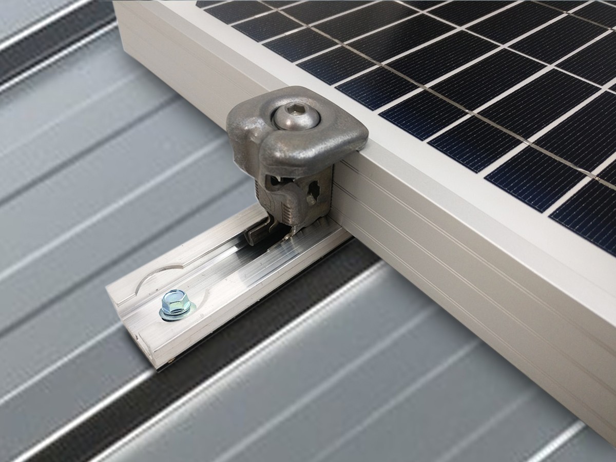 découvrez nos solutions de fixation pour panneaux solaires, conçues pour assurer une installation sécurisée et optimale. profitez des meilleures techniques et matériaux pour maximiser l'efficacité de votre système solaire tout en garantissant sa durabilité.