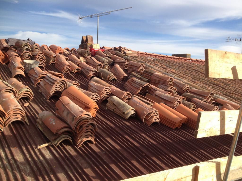 découvrez les flexotuiles, une solution innovante pour l'aménagement de vos espaces extérieurs. ces tuiles flexibles allient esthétisme et fonctionnalité, offrant une résistance exceptionnelle et une facilité d'installation. idéales pour les terrasses, balcons et allées, les flexotuiles apportent une touche moderne à votre environnement tout en assurant durabilité et sécurité.