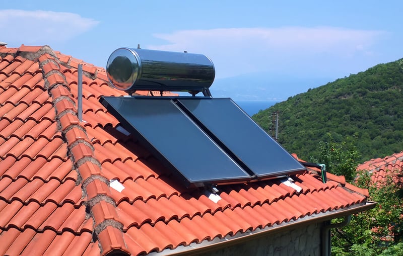 découvrez les avantages du chauffage solaire pour votre maison : une solution écologique et économique qui utilise l'énergie du soleil pour chauffer votre espace, réduire vos factures d'énergie et diminuer votre empreinte carbone.