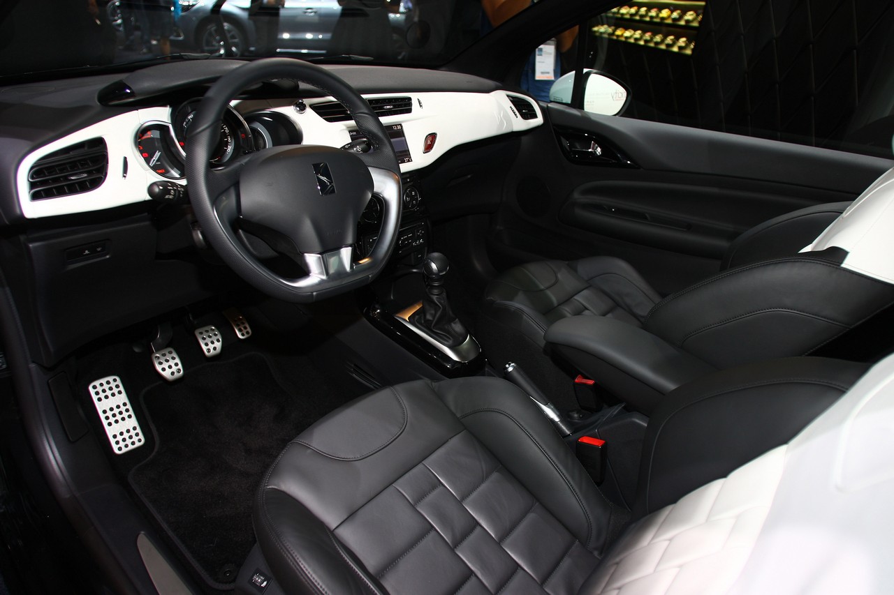 découvrez notre forum ds3, un espace dédié aux passionnés de la citroën ds3. échangez des conseils, partagez vos expériences et discutez des dernières tendances et actualités autour de ce modèle emblématique. rejoignez notre communauté et profitez de discussions enrichissantes sur tout ce qui concerne la ds3.