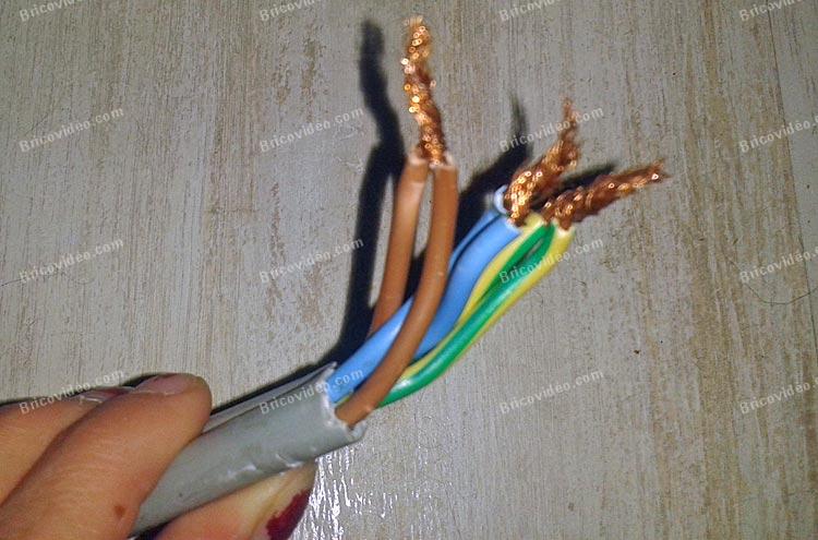 rejoignez notre forum dédié à l'électricité pour échanger des conseils, poser vos questions et partager vos expériences avec d'autres passionnés. que vous soyez professionnel, étudiant ou simple curieux, trouvez l'aide et l'inspiration qu'il vous faut dans le domaine de l'électricité.