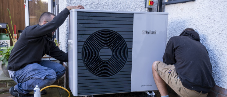 découvrez notre forum dédié aux prix des pompes à chaleur, où vous pourrez échanger des conseils, poser vos questions et partager vos expériences sur les meilleures offres et marques du marché.