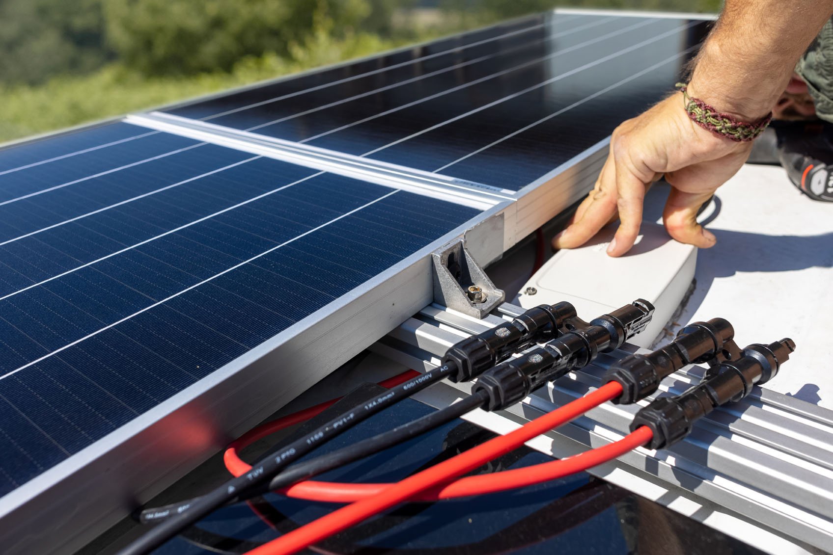 participez à notre forum professionnel dédié au photovoltaïque, où experts et passionnés échangent sur les dernières innovations, tendances du marché et solutions durables. rejoignez la communauté pour discuter des enjeux environnementaux et des opportunités dans le secteur de l'énergie solaire.