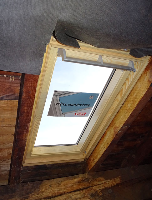 découvrez le forum velux, votre espace d'échange dédié aux conseils, astuces et témoignages sur les fenêtres de toit velux. participez aux discussions, partagez vos expériences et trouvez des solutions pour améliorer votre confort et votre éclairage naturel.