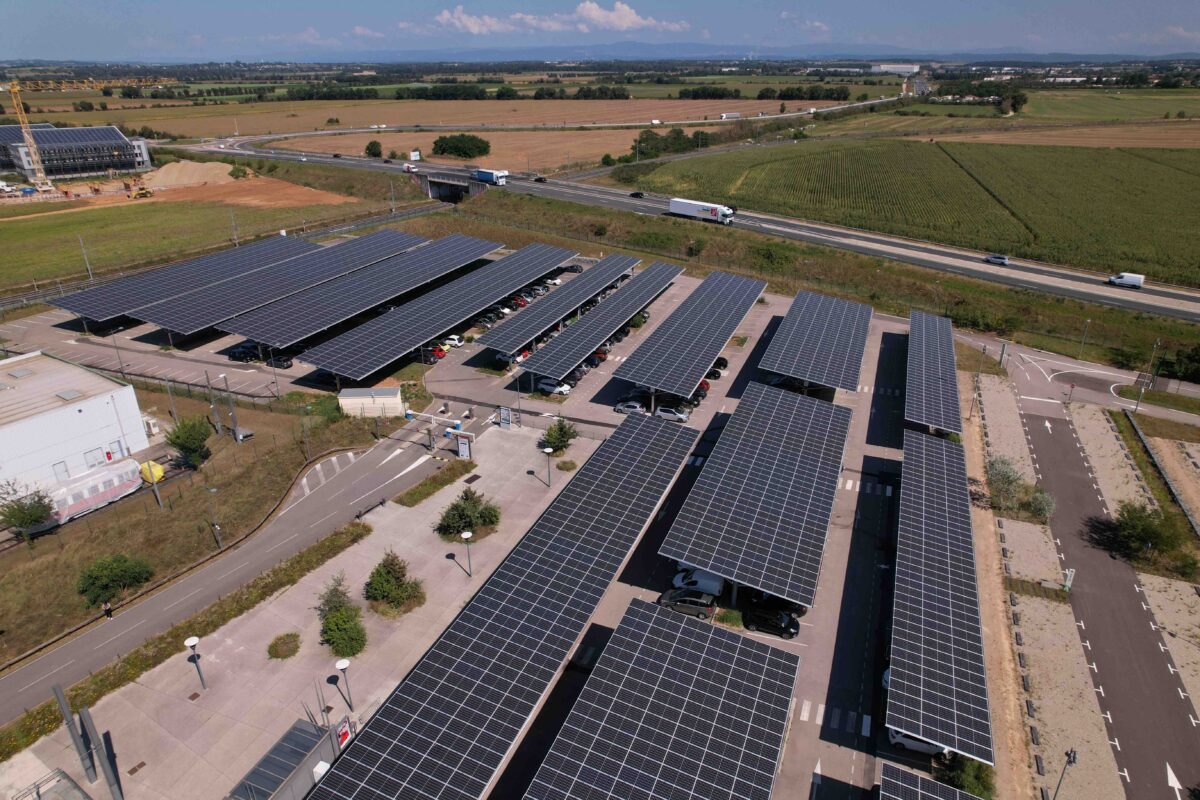 découvrez les avis sur france solar, votre spécialiste des solutions énergétiques renouvelables. lisez les retours d'expérience de clients satisfaits et informez-vous sur la qualité des services proposés pour optimiser votre consommation d'énergie solaire.