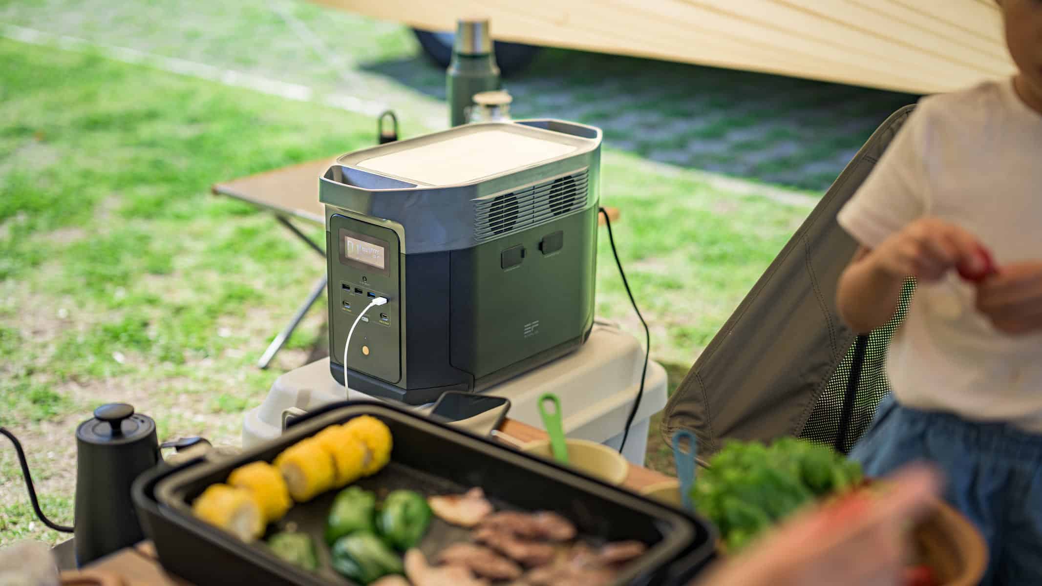 découvrez le frigo solaire, une solution écologique et innovante pour conserver vos aliments sans électricité. idéal pour le camping, les voyages ou la vie en pleine nature, ce réfrigérateur fonctionne grâce à l'énergie solaire, vous offrant une autonomie pratique et respectueuse de l'environnement. profitez de frais produits partout où vous allez !