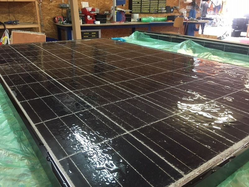 découvrez comment identifier et résoudre les problèmes de fuite d'eau liés à vos panneaux photovoltaïques. protégez votre investissement et assurez le bon fonctionnement de votre système solaire grâce à nos conseils d'experts.