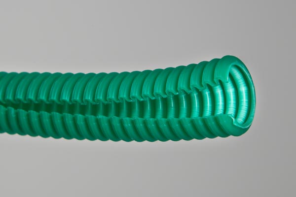 découvrez notre gaine icta verte, idéale pour le passage de câbles dans des installations électriques. sa couleur distincte et sa confection robuste garantissent une protection optimale tout en facilitant l'organisation de vos câbles. parfait pour les professionnels et les bricoleurs passionnés.