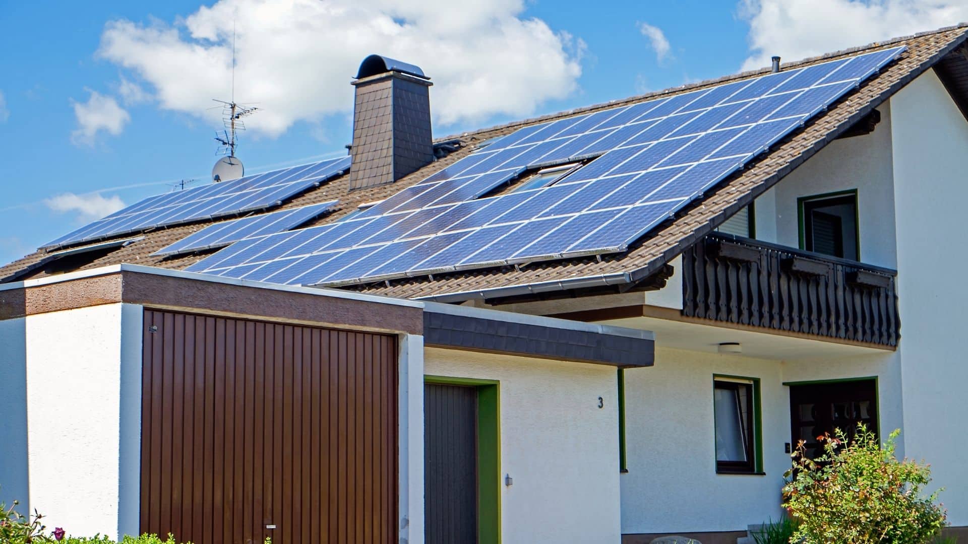 découvrez les avantages de la garantie photovoltaïque pour protéger votre investissement en panneaux solaires. assurez-vous d'une performance optimale et d'une tranquillité d'esprit avec notre offre complète de garanties adaptées à vos besoins.