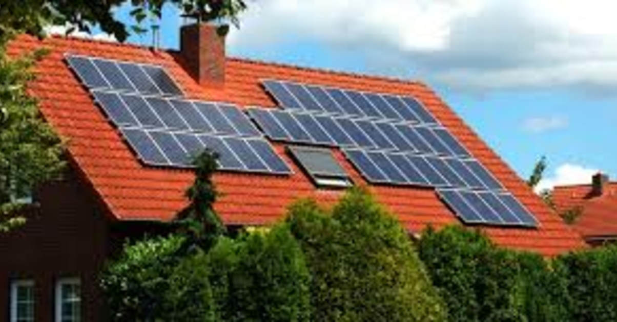 découvrez comment la géobiologie peut optimiser l'efficacité des installations photovoltaïques. explorez les synergies entre l'énergie solaire et les pratiques géobiologiques pour un habitat sain et énergétiquement performant.