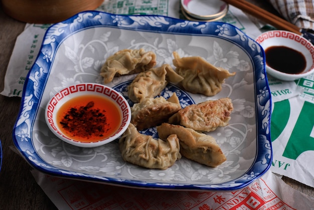 découvrez notre grille de traduction complète pour faciliter vos besoins linguistiques. parfaite pour les traducteurs, étudiants et professionnels, elle vous offre une méthode claire et efficace pour comparer et traduire des mots et expressions dans différentes langues.